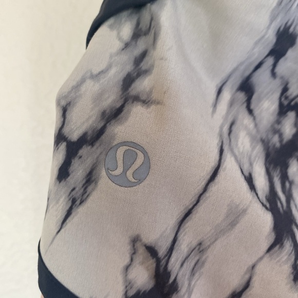 Lululemon speed up shorts women’s 10 ten tie dye black tan EUC - Picture 2 of 4